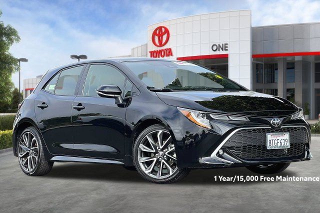 Used 2021 Toyota Corolla XSE FWD image 2