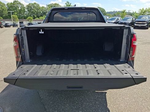 Used 2026 Chevrolet Silverado EV Trail Boss AWD/4WD image 31