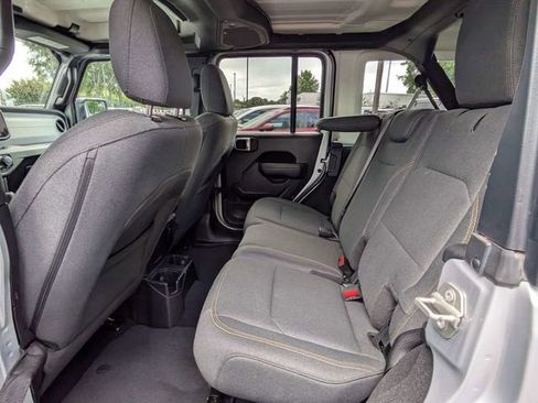 Used 2024 Jeep Wrangler Unlimited Sport AWD/4WD image 15
