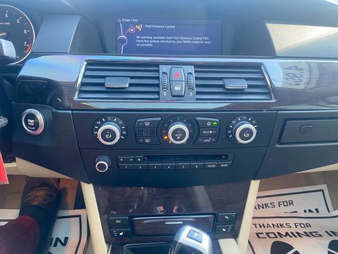 Used 2010 BMW 535i xDrive Wagon AWD/4WD image 31