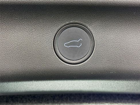 Used 2021 Tesla Model Y Performance image 19