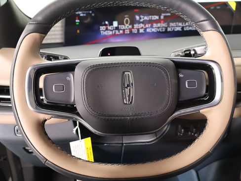 New 2026 Lincoln Navigator Black Label AWD/4WD image 3