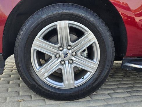 Used 2019 Ford Expedition XLT w/ Equipment Group 202A image 10