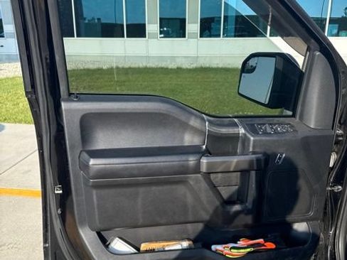 Used 2018 Ford F150 XLT w/ Equipment Group 302A Luxury AWD/4WD image 15