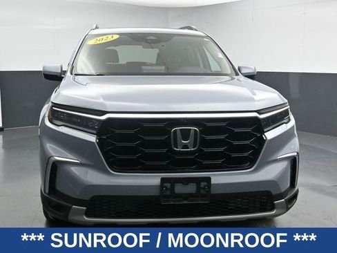 Used 2023 Honda Pilot Elite image 3