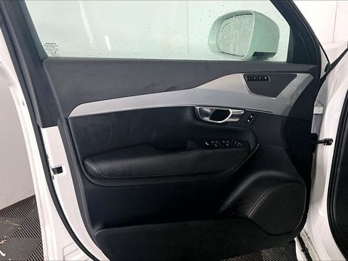 Used 2018 Volvo XC90 T5 Momentum image 21