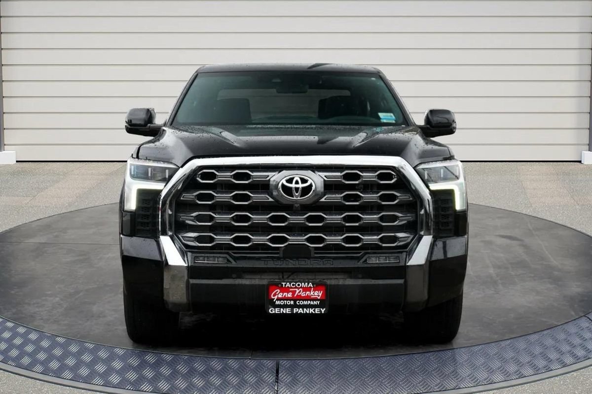 Used 2024 Toyota Tundra Platinum AWD/4WD image 2
