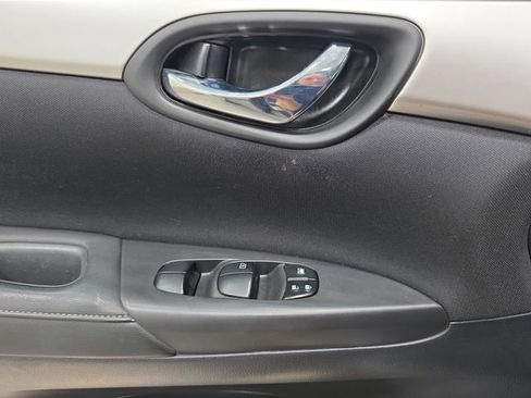 Used 2017 Nissan Sentra S FWD image 26