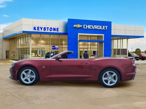 Used 2023 Chevrolet Camaro LT RWD image 8