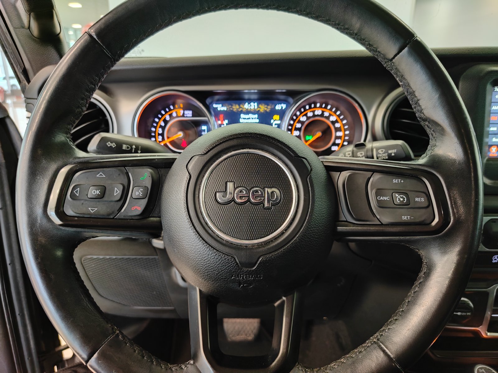Used 2018 Jeep Wrangler Unlimited Sport S AWD/4WD image 13