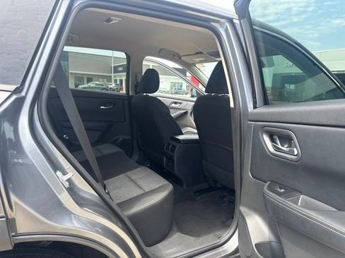 Used 2025 Nissan Rogue SV FWD image 20