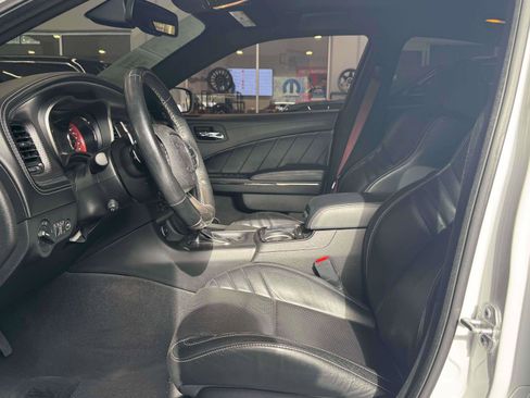 Used 2022 Dodge Charger SRT Hellcat w/ Harman/Kardon Audio Group image 10