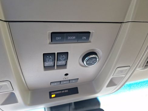 Used 2017 Chevrolet Tahoe Premier image 32