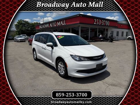 Used 2020 Chrysler Voyager Lxi FWD image 1