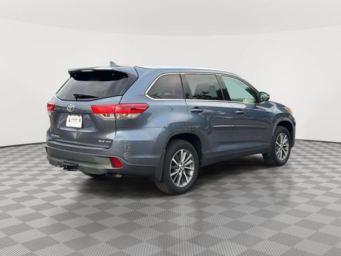 Used 2019 Toyota Highlander XLE w/ Protection Package #3 AWD/4WD image 7