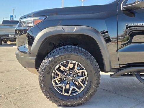 Certified 2023 Chevrolet Colorado ZR2 w/ ZR2 Convenience Package III AWD/4WD image 9