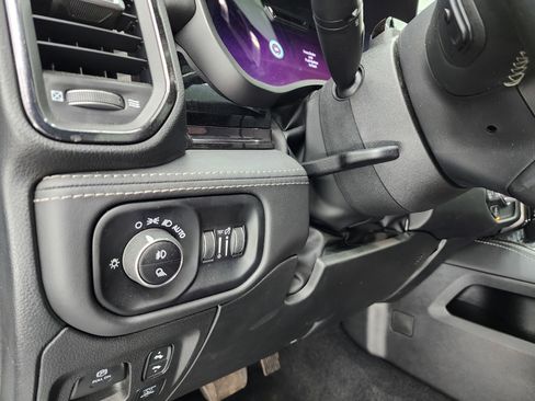Used 2025 RAM 1500 Limited AWD/4WD image 47