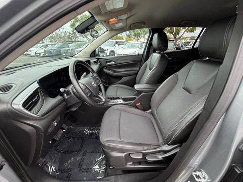 Used 2025 Buick Encore GX Preferred image 28