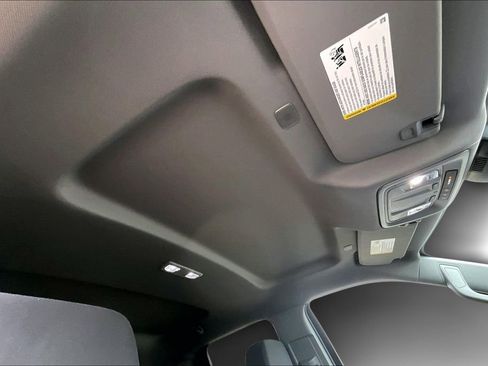 Certified 2025 Chevrolet Silverado 1500 LT image 30