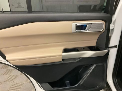 Used 2021 Ford Explorer Limited w/ Equipment Group 301A image 34