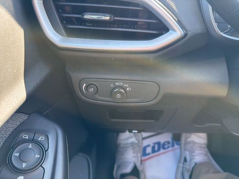 Used 2023 Chevrolet TrailBlazer LS image 18