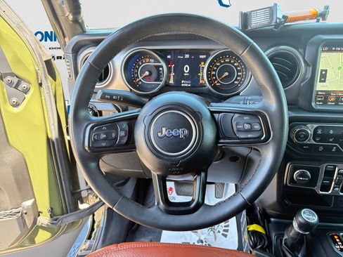 Used 2023 Jeep Gladiator Sport AWD/4WD image 13