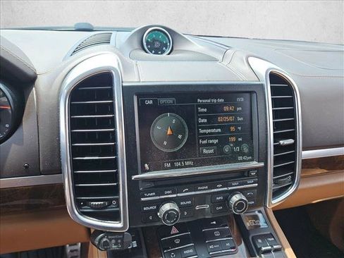 Used 2012 Porsche Cayenne Turbo AWD/4WD image 19