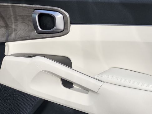 Used 2024 Kia Sorento X-Line EX image 15