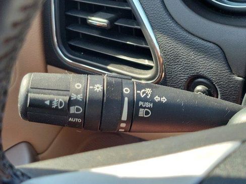 Used 2013 Chrysler 200 Limited FWD image 17