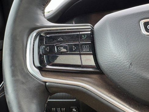 Used 2022 Jeep Grand Wagoneer Series I w/ Flexible Seating Group AWD/4WD image 21