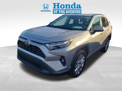 Used 2022 Toyota RAV4 XLE Premium AWD/4WD image 3