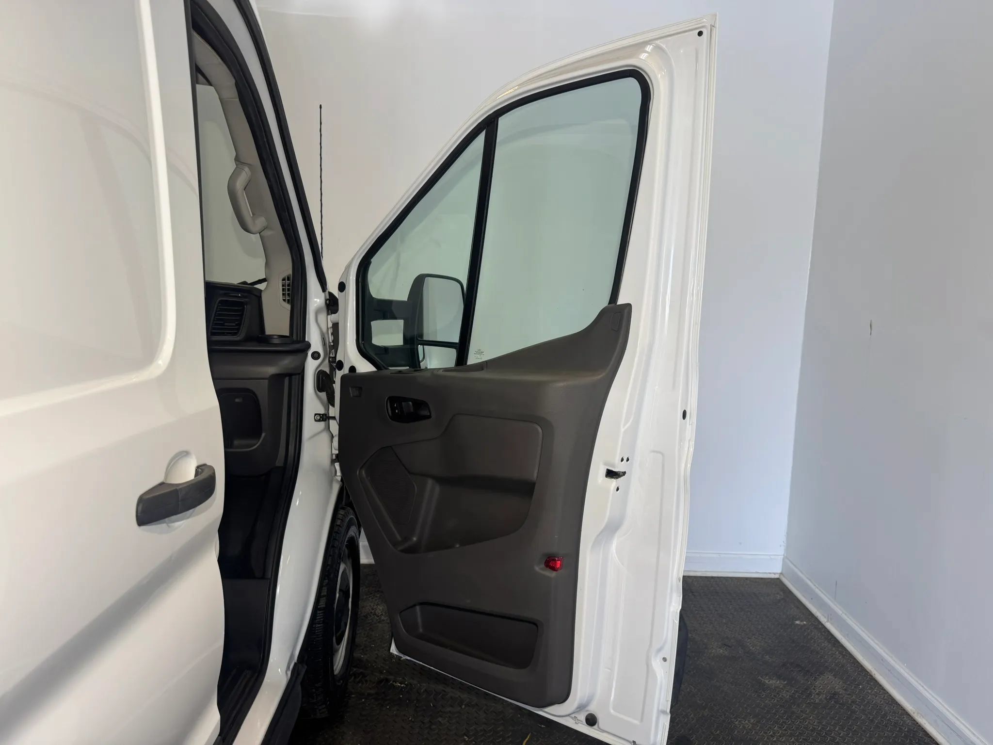 Used 2021 Ford Transit 250 Medium Roof RWD image 19