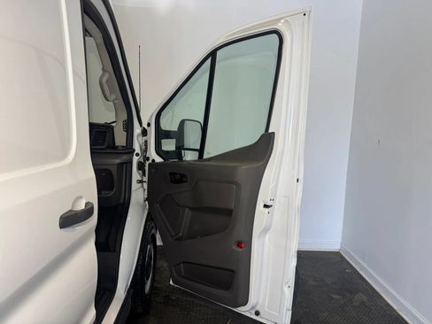 Used 2021 Ford Transit 250 Medium Roof RWD image 19