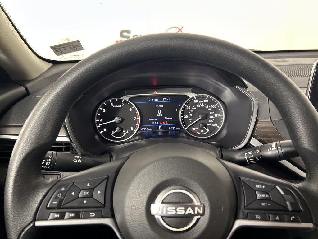 Used 2024 Nissan Altima 2.5 SV FWD image 13