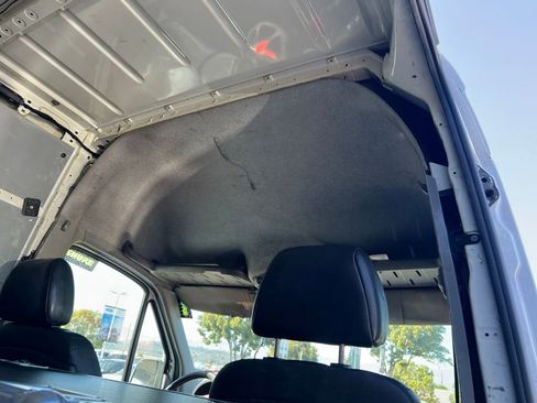 Used 2017 Mercedes-Benz Sprinter 2500 image 20