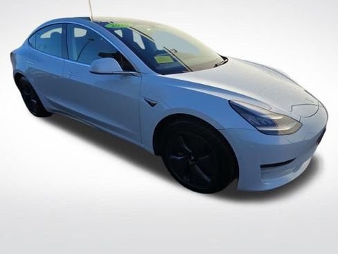 Used 2020 Tesla Model 3 Long Range image 1
