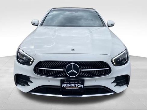 Used 2023 Mercedes-Benz E 350 4MATIC Sedan image 2