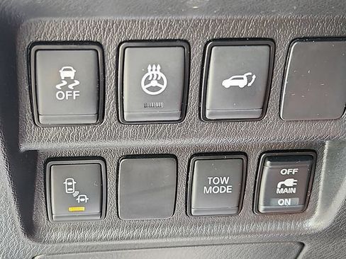 Used 2019 Nissan Pathfinder SL AWD/4WD image 27