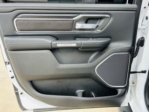 Used 2024 RAM 1500 Laramie AWD/4WD image 28
