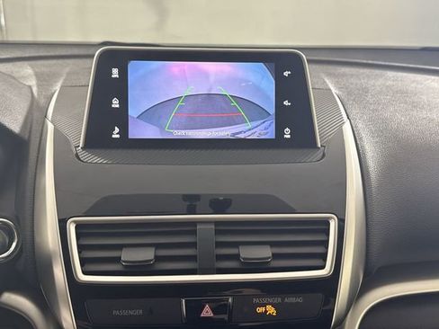 Used 2019 Mitsubishi Eclipse Cross SE image 8