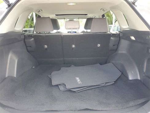 Used 2023 Toyota RAV4 XLE image 8