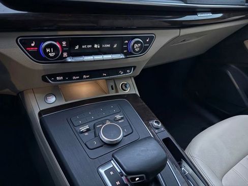 Used 2020 Audi Q5 2.0T Premium image 31