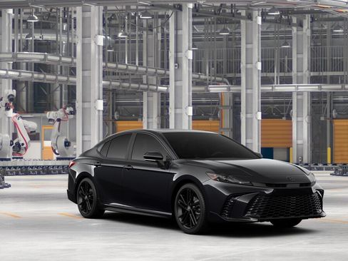 New 2026 Toyota Camry Hybrid FWD image 15