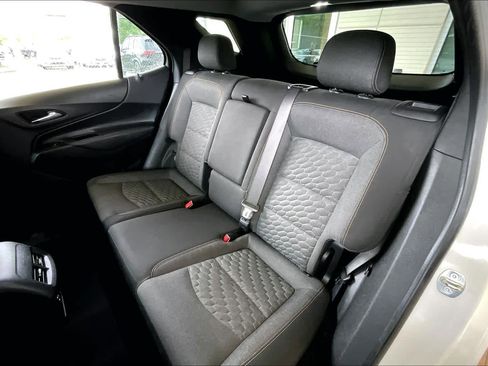 Used 2021 Chevrolet Equinox LT image 19
