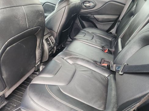 Used 2023 Jeep Cherokee Altitude Lux image 30