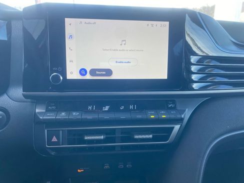 Used 2025 Toyota Camry LE image 21