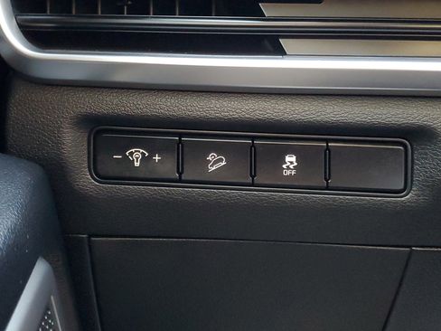 Used 2024 Kia Telluride LX image 29