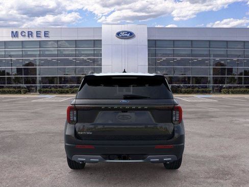 New 2026 Ford Explorer Active w/ Active Comfort Package RWD image 5