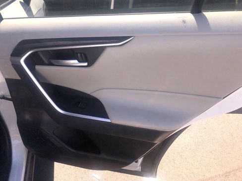 Used 2024 Toyota RAV4 XLE w/ Convenience Package image 6