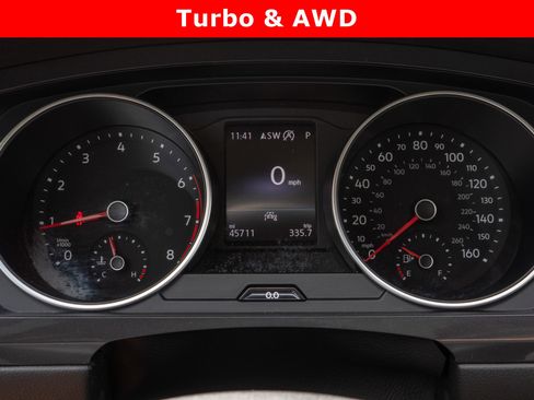 Used 2021 Volkswagen Tiguan SE w/ Panoramic Sunroof Package image 12